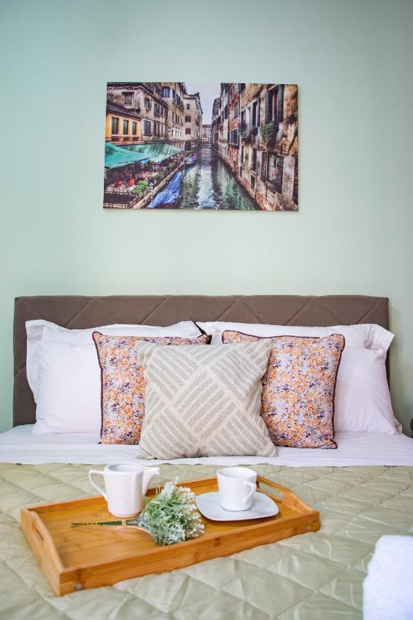 World Flavor 4Bedroom Multicultural Apartment イラクリオン エクステリア 写真
